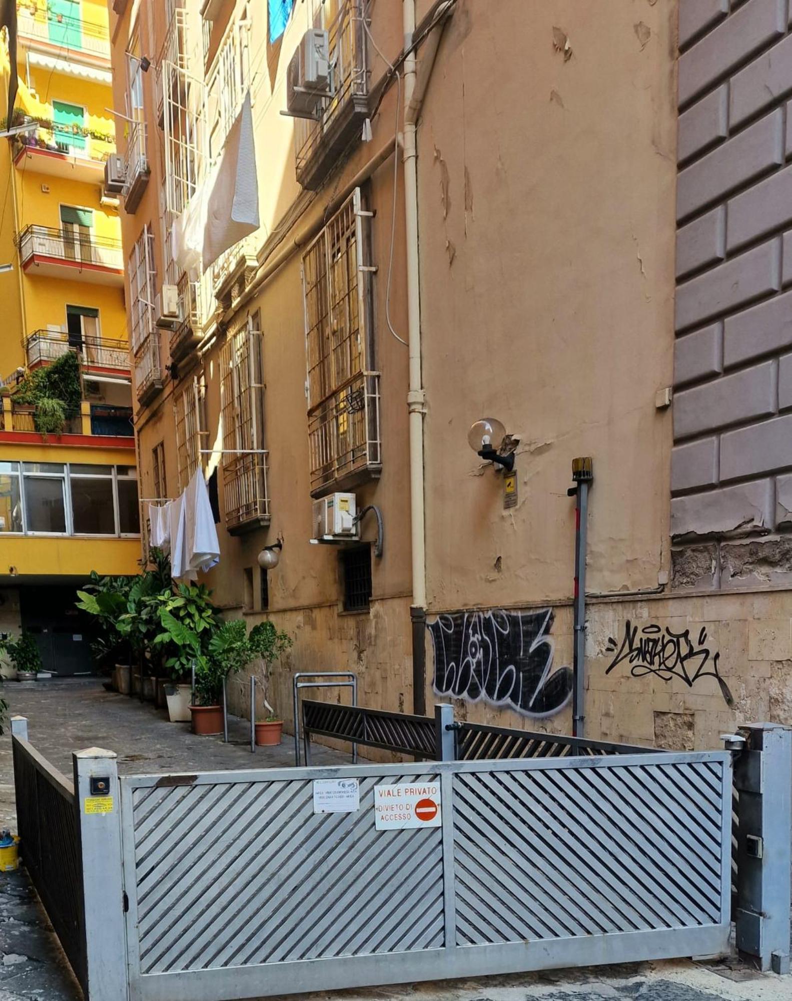 Faccia Gialla Napoli Casa Vacanze Exteriör bild