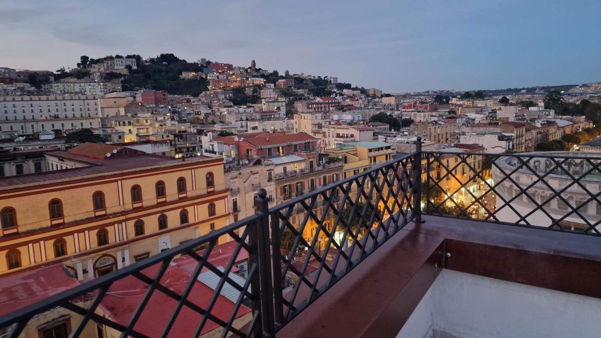 Faccia Gialla Napoli Casa Vacanze Exteriör bild